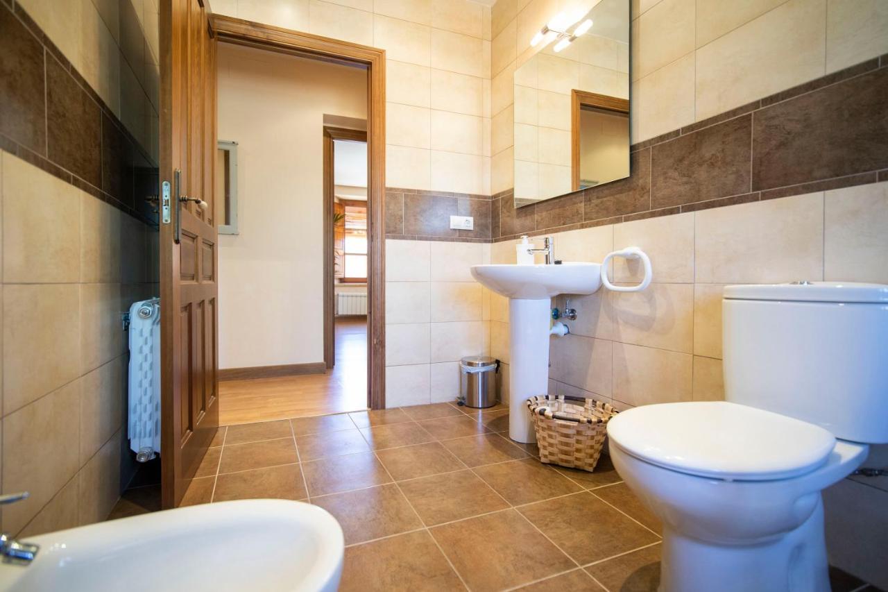 Apartamentos Ribera Del Duero Las Escuelas Vadocondes Eksteriør billede